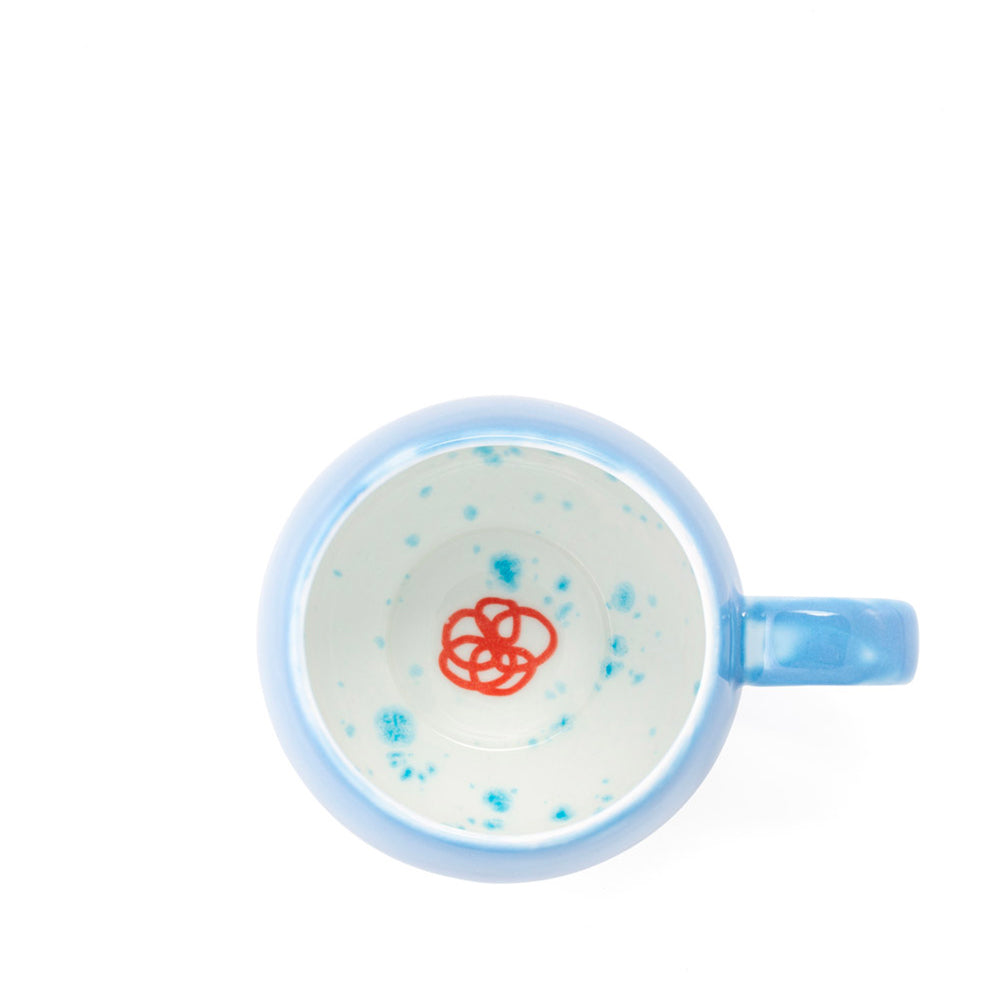 Bulbous-handled drinking cup