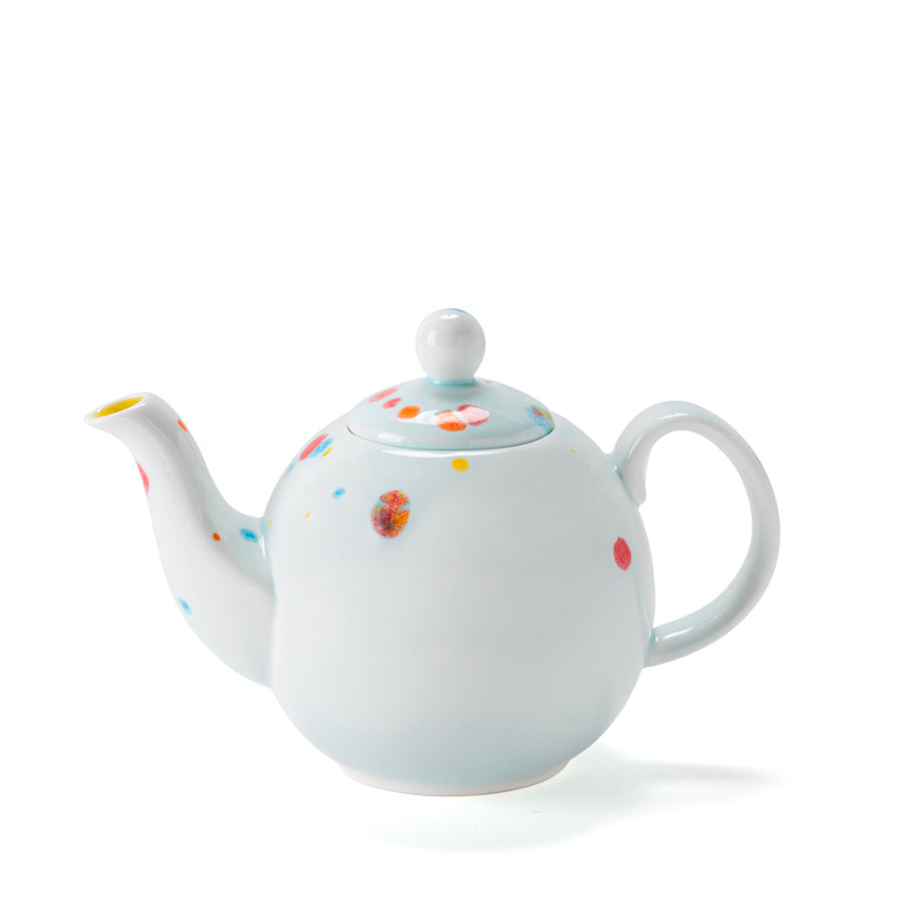 Dot-patterned teapot